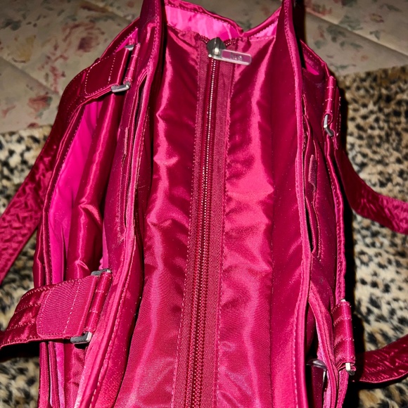 Lug Caboose Carry All Bag NWT'S Cranberry Red - Picture 14 of 16